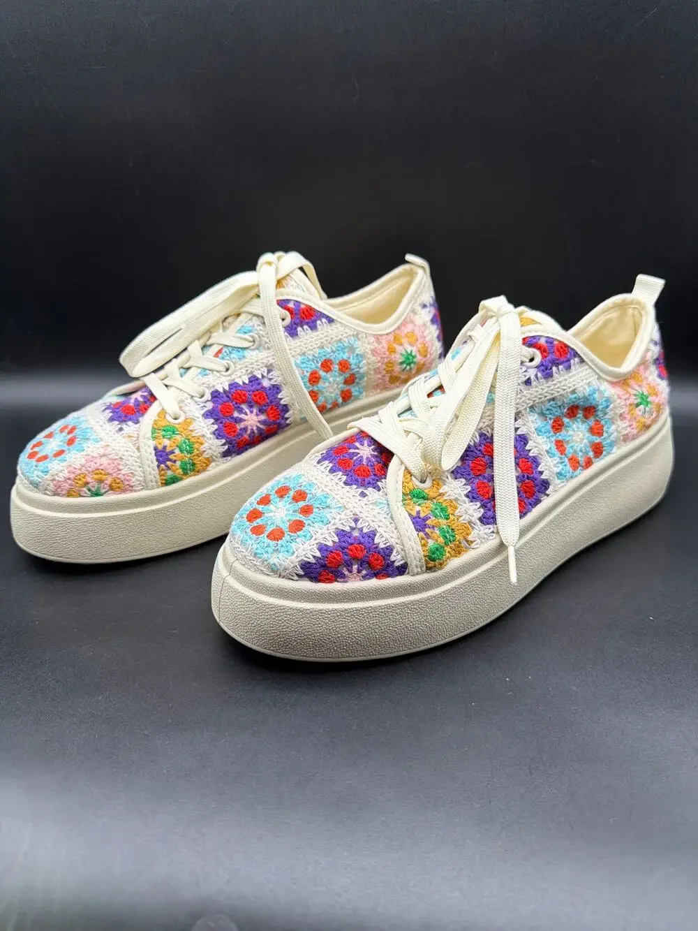Dirty Laundry Crochet Granny Square Platform Sneakers Women’s US 9.5 LaceUp Boho